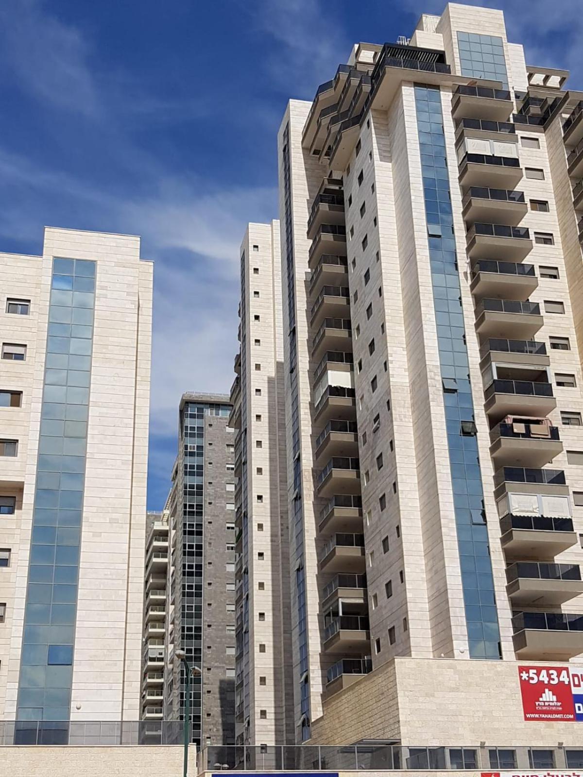 The Shining Star -A Beautiful 3 Bedroom Apartment Beersheba Ngoại thất bức ảnh